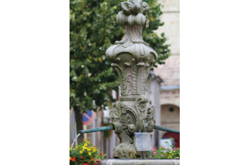 Colonne de la fontaine de Jean Gruyer (classée) Laurent Seguin